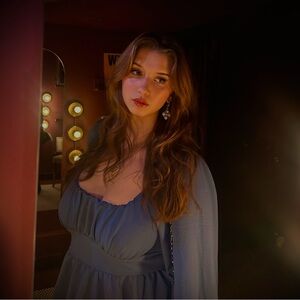 Meet your Posher, Alexis